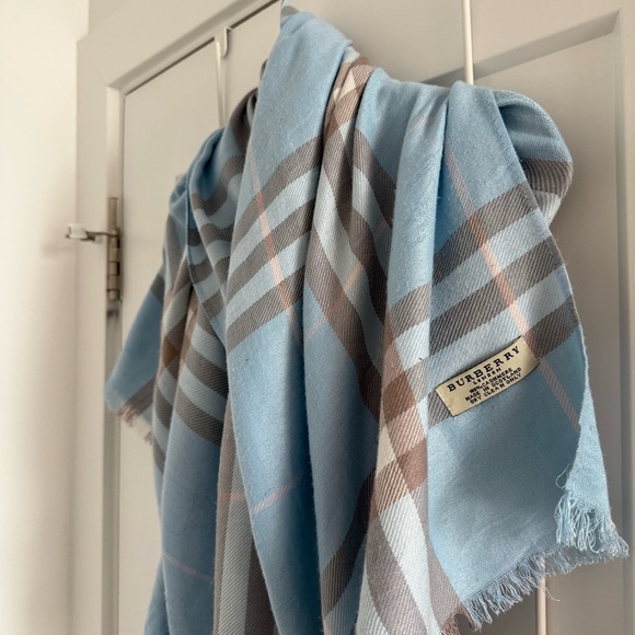 Burberry pastel sky blue plaid check cashmere wrap scarf - Picture 1 of 6